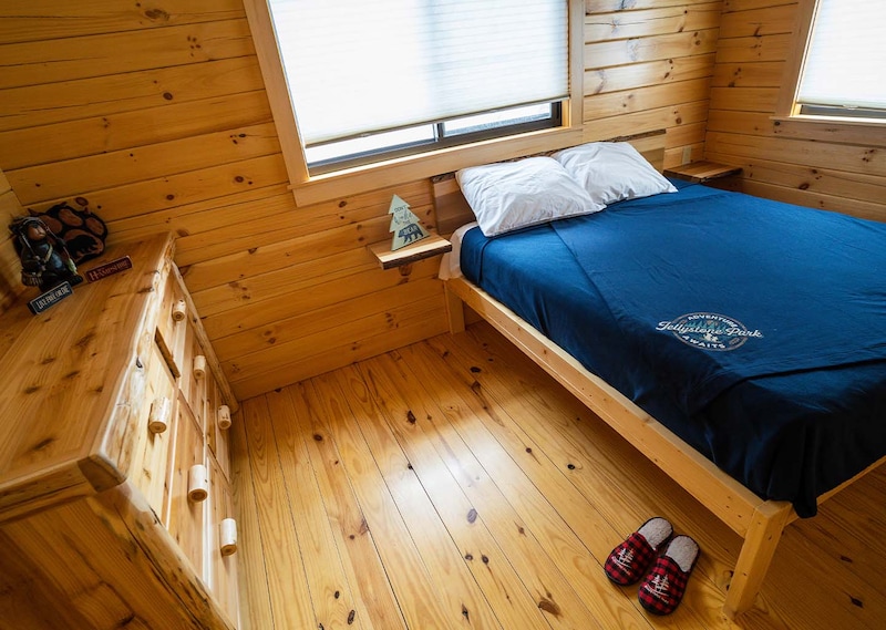 Cindy Bear™ Cabin-5